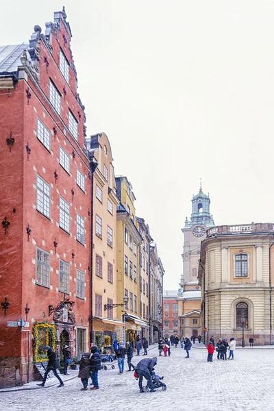 Vue sur la place Stortorget pendant une tempête de neige. Stockholm, Suédois — Photo