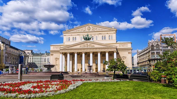 Teatro Bolshoi en Moscú, Rusia — Foto de Stock