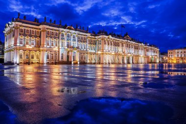 palace Meydanı ' nda st. petersburg Hermitage