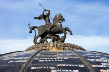 Anıt St. George Manezh Meydanı, Moskova