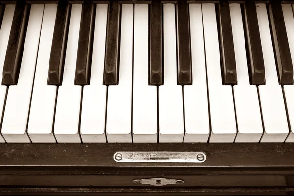 Old piano keyboard — Stock Photo, Image