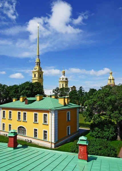 Peter and Paul Fortress in St. Petersburg — Stock Photo, Image