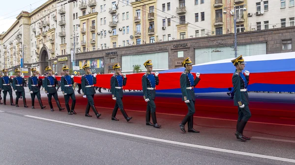 MOSCOW, RUSSIA-AUGUST 7. Guards of the presidential regiment car — Stock Photo, Image