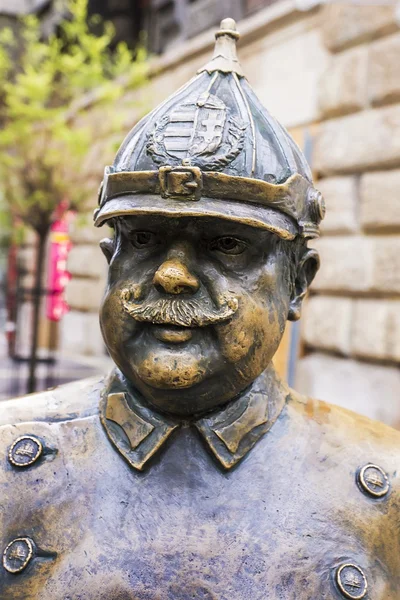 Statua di un poliziotto a Budapest, Ungheria . — Foto Stock