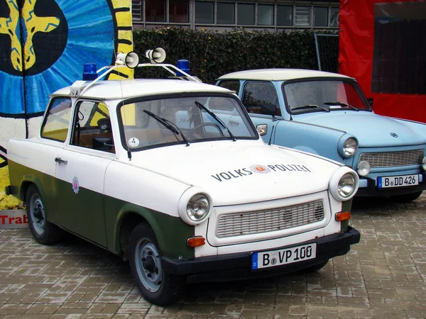 Berlin, Németország-December 17. Veterán autók a rendőrség "Trabant 1.1." én — Stock Fotó
