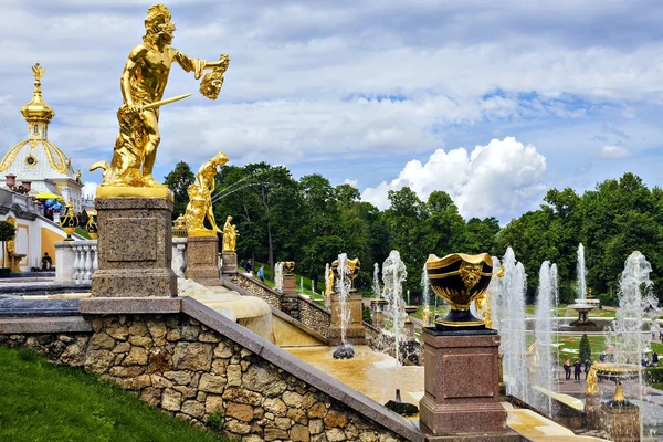 Peterhof, Rosja (wpisanego na listę Światowego Dziedzictwa UNESCO) — Zdjęcie stockowe