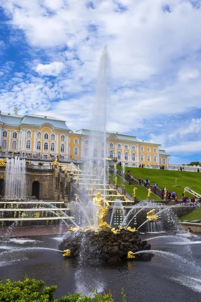 Peterhof, Rosja (wpisanego na listę Światowego Dziedzictwa UNESCO) — Zdjęcie stockowe