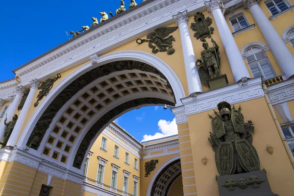 Vítězný oblouk generálního štábu, Petrohrad, Rusko — Stock fotografie