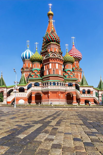 St. Basil's Cathedral on Red Square in Moscow, Russia. — Stock Photo, Image