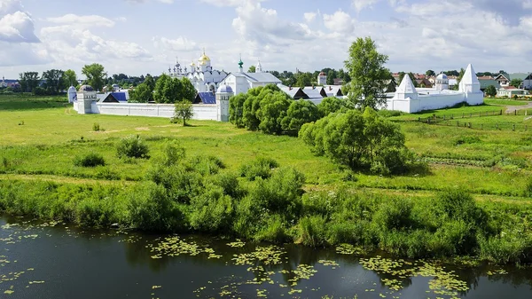 Monasterio de Pokrovsky en Suzdal, Rusia — Foto de Stock