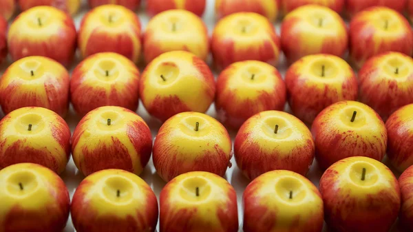 Sweet marzipan in the form of apples — Stock Photo, Image