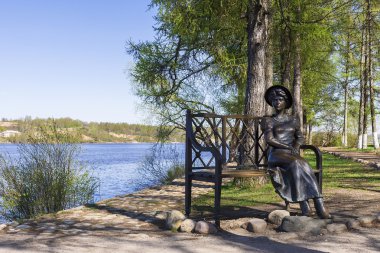 PLES , RUSSIA - MAY 9: A bronze sculpture on the banks of the Vo
