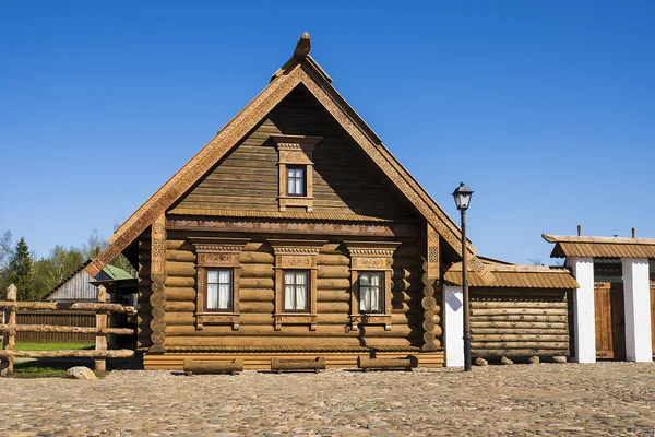 Wooden log house in the Russian style — Stock Fotó