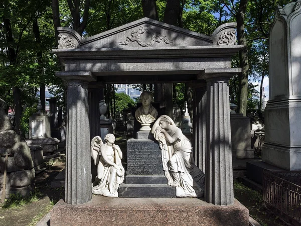 Necropoli di Alexander Nevsky Lavra. Sotto l'autorità del — Foto Stock