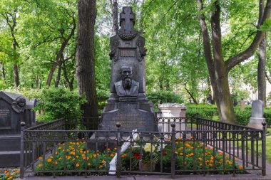 Dostoyevski kutsal Trinity Alexander mezarlıkta mezar