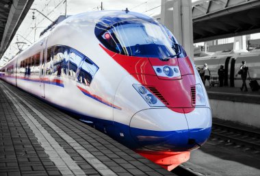 yüksek hızlı tren istasyonu platformu
