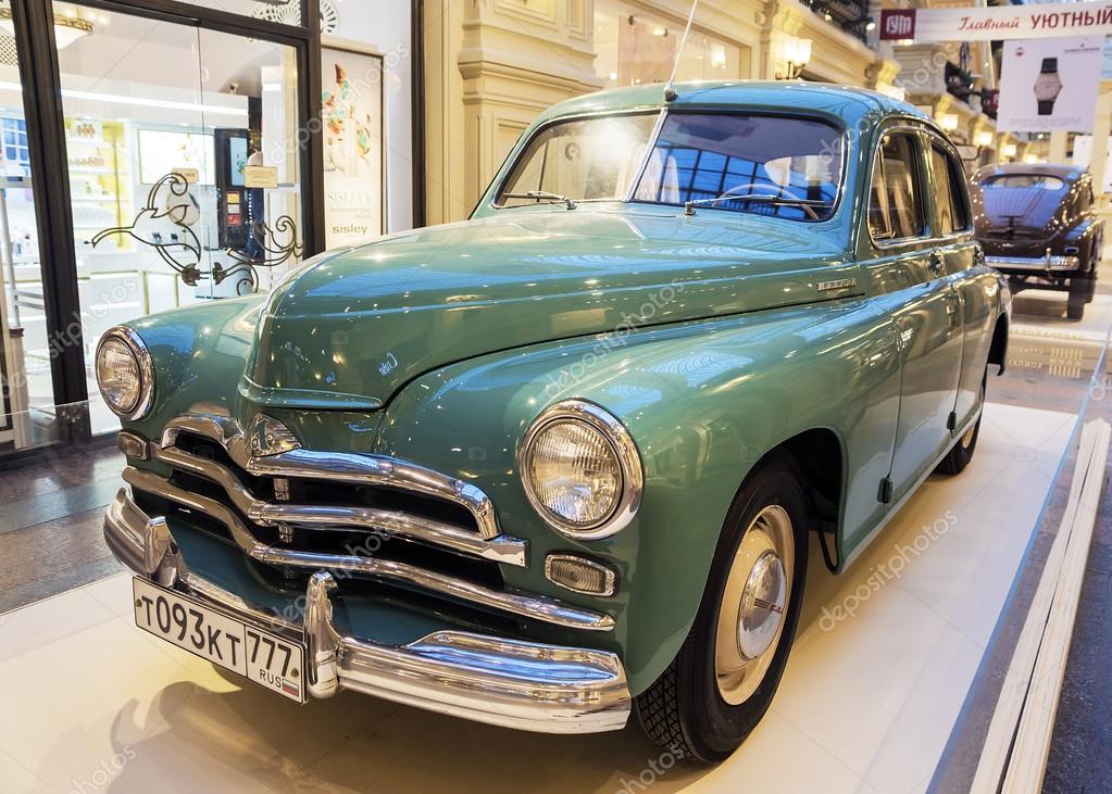 MOSCOW, RUSSIAJULY 11 Exhibition of Soviet vintage cars in the Stock Editorial Photo © deb