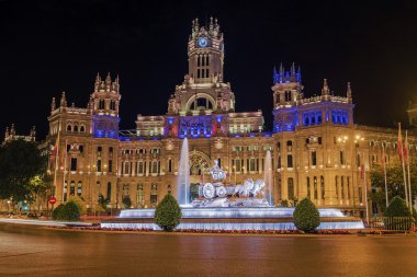 Cibeles Meydanı (Plaza de la Cibeles) Madrid.