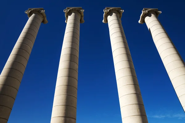 Säule auf dem Platz von Spanien in barcelona, spanien — Stockfoto