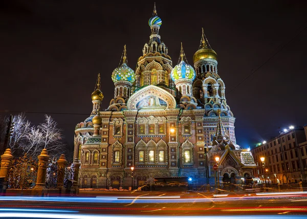 Iglesia del Salvador sobre la Sangre derramada en San Petersburgo en invierno — Foto de Stock