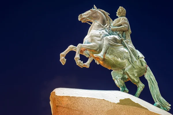 Bronze Horseman in St. Petersburg at night — Stock Photo, Image