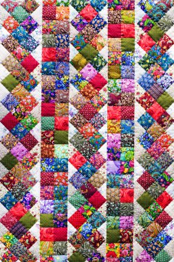 arka planı renkli patchwork kumaşlar