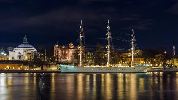 Segelboot in stockholm, schweden — Stockfoto