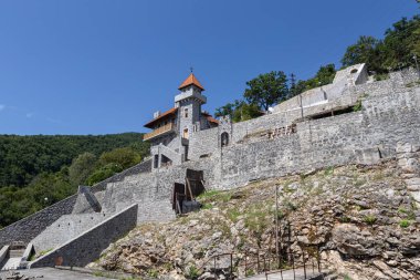 Oldenburg Dükü Alexander 'ın kalesinin kalıntıları, Temmuz 2018, Abhazya, Gagra.