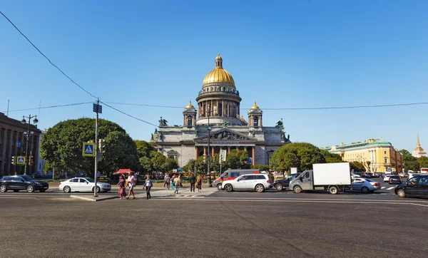 Sunny day in a big, old city. — Stock Photo, Image