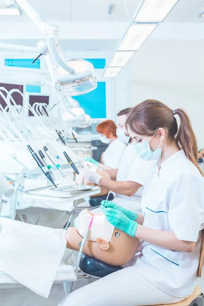 Dentista carreira espera por ela ! — Fotografia de Stock
