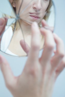 Şizofreni ile depresif kadın