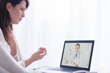 Ne tür belirtiler var mı?