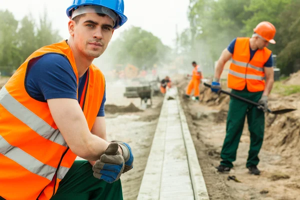 Young building worker — Stock Photo, Image