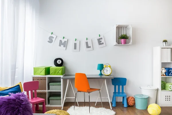 Designing a child's room is challenging — Stock Photo, Image