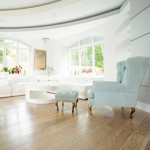 Fauteuil in luxe woonkamer — Stockfoto