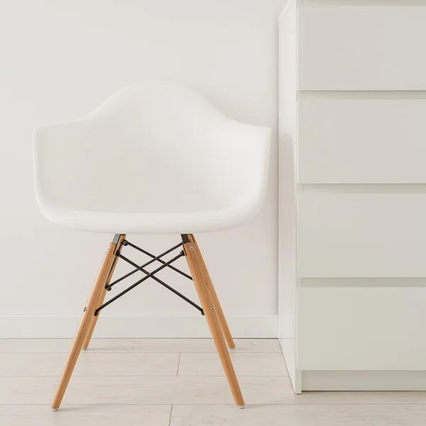 Witte stoel in modern design — Stockfoto