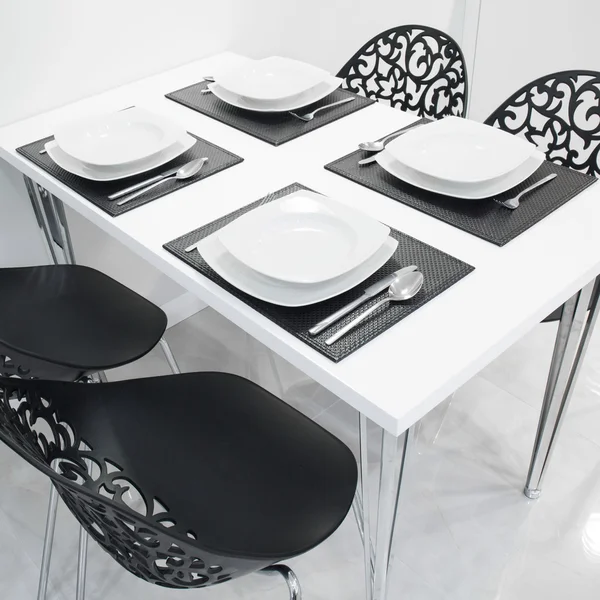 Conjunto de mesa preto e branco — Fotografia de Stock