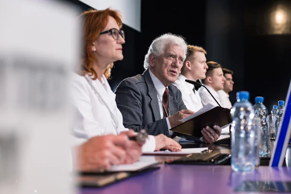 Hora de la próxima presentación ... — Foto de Stock