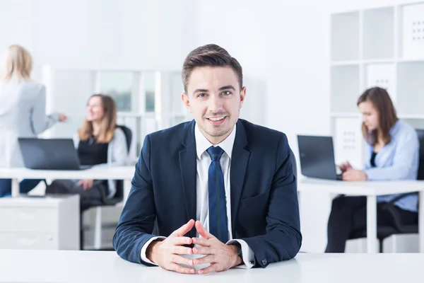 Hablar con un futuro trabajador — Foto de Stock