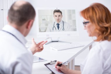 En iyi uzmanlar ile temas 