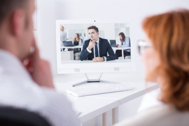 İş ortakları ile video konferans