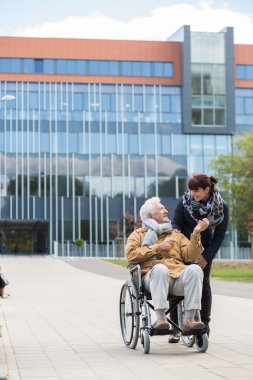 Bakıcı ile Engelli kıdemli