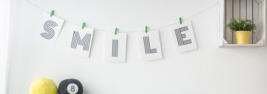 İç gülümseme dolu