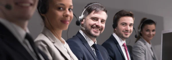 Telemarketers calling the clients — Stock Photo, Image