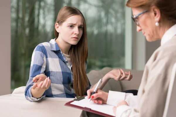 Gespräche sind wichtig, um das Problem zu lösen — Stockfoto