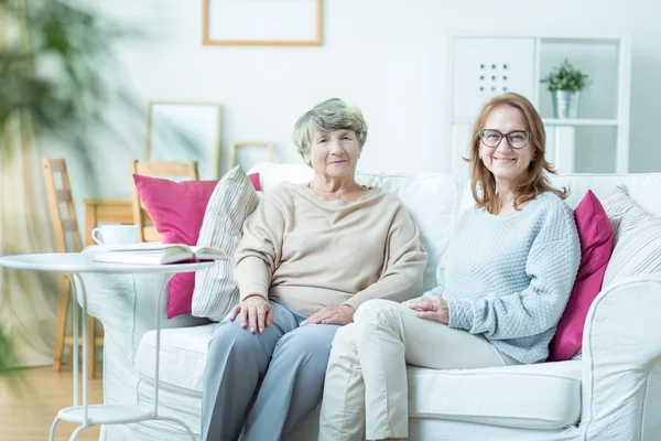 Trascorrere del tempo con la figlia — Foto Stock