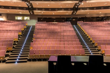 En iyi üniversite için yeni toplantı salonu