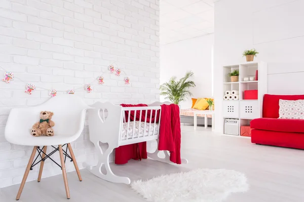 Gioia di decorare la nursery — Foto Stock