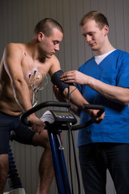 Kan basıncı kontrol gerekir 