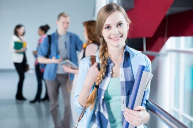 Benim geleceğim ellerinizde